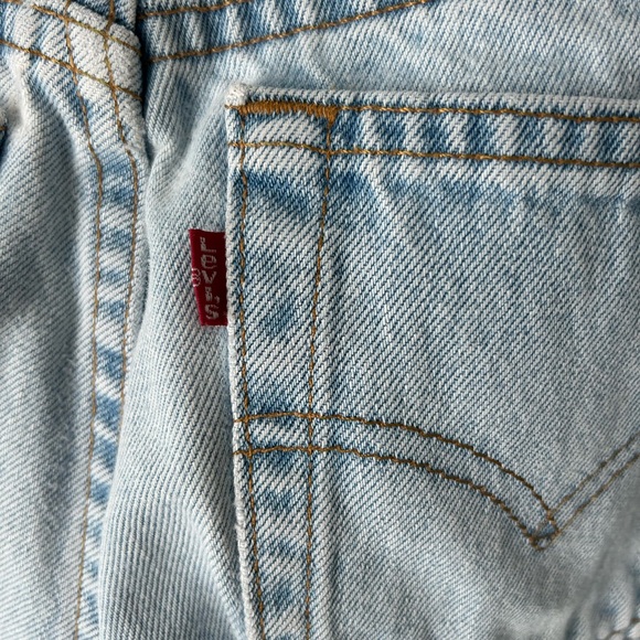 Vintage Levis 550 Light Wash relax fit Jeans Made in Canada - Picture 15 of 16